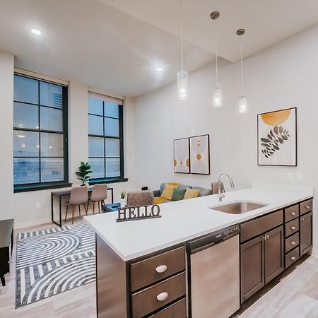 شقة Frontdesk Athlon Apts Downtown كليفلاند الغرفة الصورة